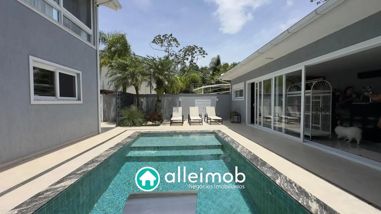 Casa com 3 quartos e 300m² em Praia da Barra, Garopaba – foto 2